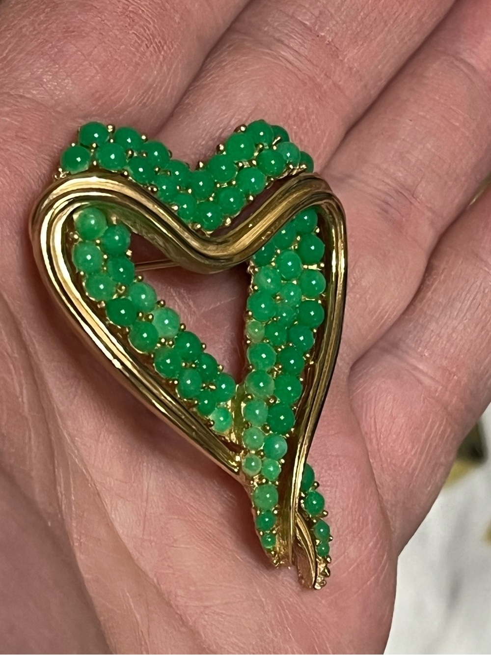 Vintage Trifari Green Heart Brooch - Picture 9 of 11